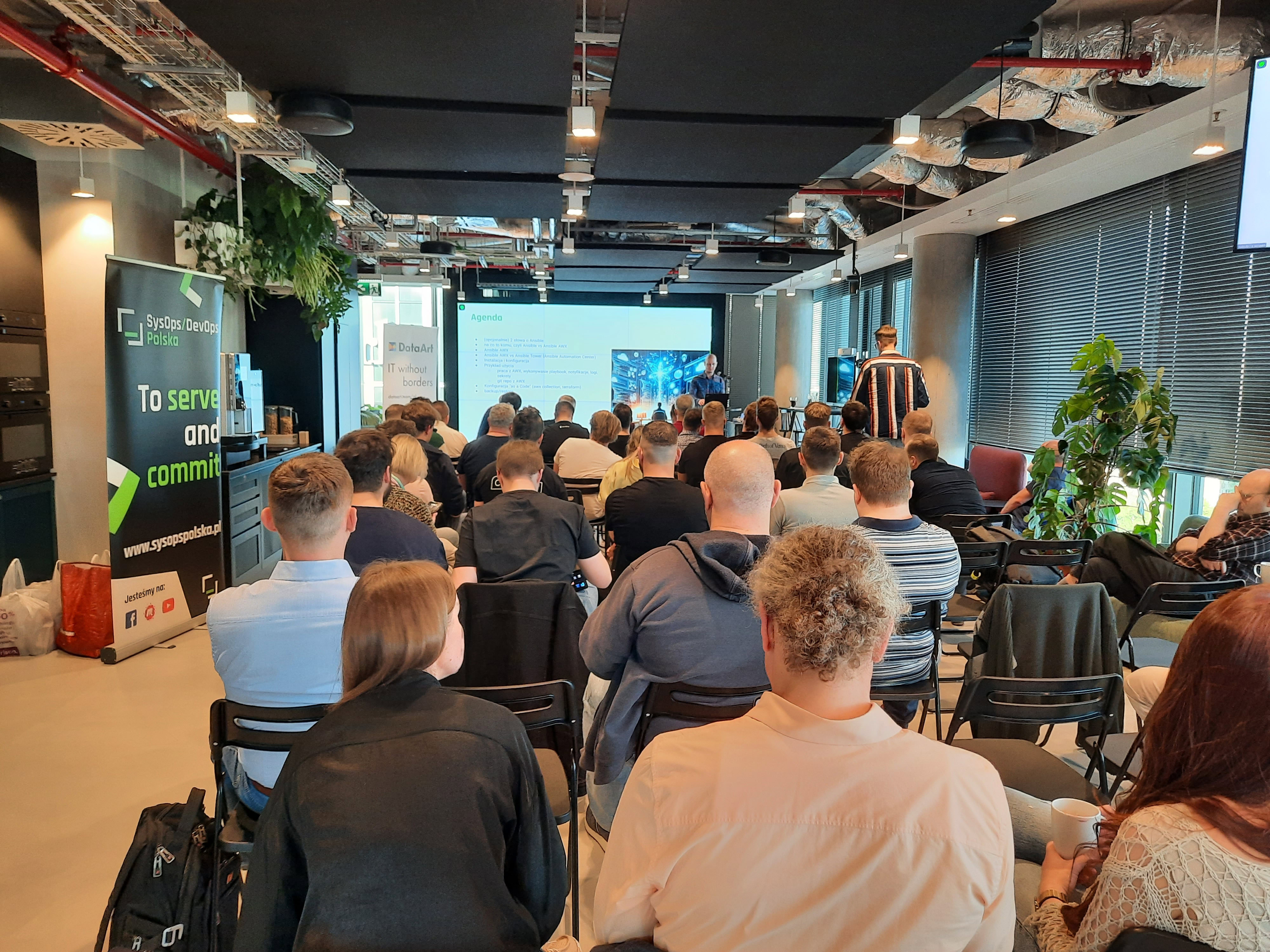 Chmura, bezpieczeństwo i serverless: eksperci na jesiennym MeetUpie w Warszawie!